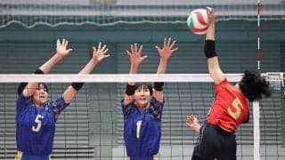 春高バレー　高校総体覇者の金蘭会が辛勝で2回戦突破　大活躍の花岡明里は「すごく安心した」