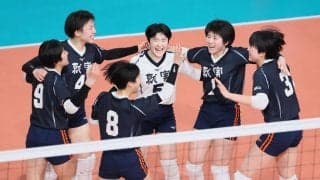 春高バレー　就実は連覇へ向けて準決勝進出　ダブルヘッダー対策で合間の昼寝などが奏功