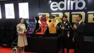 ブリッドが東京オートサロンでエヴァンゲリオンレーシングとのコラボレーションモデルなどを発表