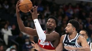 JJJが“河村ファッション”でアリーナ入り…チームの重鎮は渡邊雄太の大親友