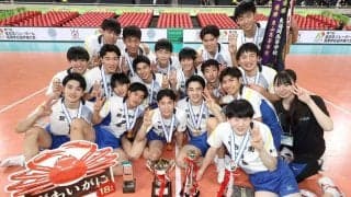 春高バレー　駿台学園メンバー18人の歓喜の声　大会3連覇と〝高校三冠〟を達成