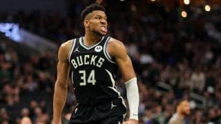 ヤニス、ニックスに大敗で苛立ち露わ「上位チーム相手にひどいプレーをしている」