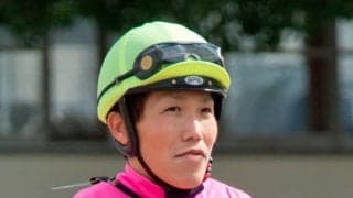 【園田・姫路競馬】亡くなった松本幸祐騎手を悼み、献花台と記帳台を設置
