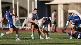 ビジターゲームのスタンドにはためく大漁旗。声援の波に乗った釜石SWが今季初勝利