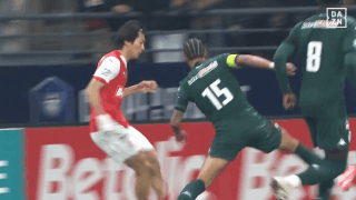 「なぜ決められない！」中村敬斗が“神クロス”炸裂→味方の決定機逸にファン騒然「アシスト未遂」「なんでやねん」