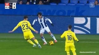 久保建英、相手2人を翻弄する“芸術的足技”に喝采「ステップがえぐい」「キレキレだな」ビタ止めトラップ→反発ステップ→股抜きで圧巻ドリブル突破の瞬間