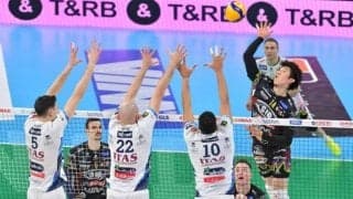 【バレー】石川祐希所属のペルージャ、トレンティーノに敗れ、連勝が「15」でストップ。石川は試合中負傷も「足が攣ってしまっただけなので問題ない」　イタリア1部