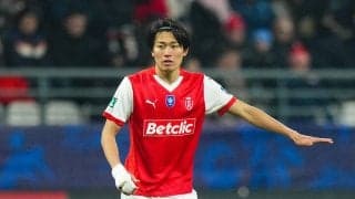 「ノリノリじゃん」「勝利の舞の中心にいる？！」ランスの日本代表FW中村敬斗がFW南野拓実擁するモナコ戦勝利に歓喜！ マイペースなMF伊東純也の姿も「モグモグタイム」「テンション真逆なのが面白い」