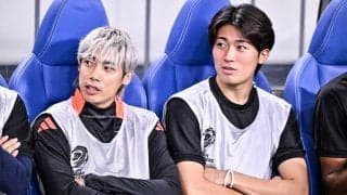 「めっちゃ陽キャやないかい」試合後のランス兄弟・伊東純也×中村敬斗の「対照的な姿」にファン沸騰！「中村敬斗さん、リーグ・アン適性高すぎる」「ホントに純也は期待を裏切らない」などの声