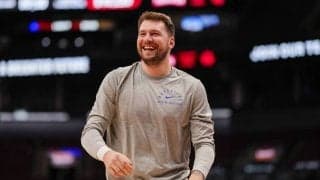 クリスマスゲームで負傷退場したルカ・ドンチッチ…復帰はオールスターブレイク前か？