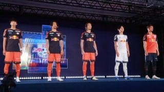 「レッドブル」効果は早速!? RB大宮のユニフォームが大人気でほぼ完売状態「例年を大幅に上回る数」 、22日から三次先行予約販売