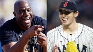 佐々木朗希にサイン入りジャージ贈呈「ようこそLAへ」ドジャース移籍をマジック・ジョンソンが祝福