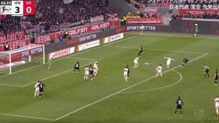 「キレまくりだな」 堂安律、怒りの強烈“弾丸ミドル”が直撃！ 相手DFを吹っ飛ばす… “堂安コース”→チームに喝を入れる一撃