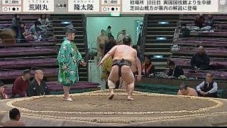 対戦力士を吹っ飛ばすも…「ごめん、ごめん」即謝罪する礼儀正しい“まんまる力士”が愛らしい「やだ、この人かわいいw」