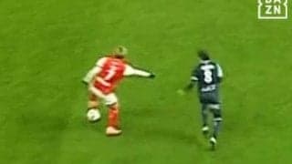 うっま！ 伊東純也が“超絶ダブルタッチ”で敵を完全翻弄！ 技巧ドリブルから中村敬斗のフィニッシュを引き出した瞬間