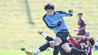 【J1川崎、沖縄キャンプで今季初Jクラブ練習試合に挑む(1)】昨季からの継続と新たなチーム作りを感じさせた注目の対外試合……終了後には長谷部監督が戦術を落とし込む場面も
