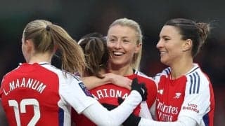 ｢オーマイガー｣｢まさかのコラボ｣BLACKPINKリサ、ミニ丈スカートでアーセナル公式インスタに降臨！激レア神ショットに驚きの声