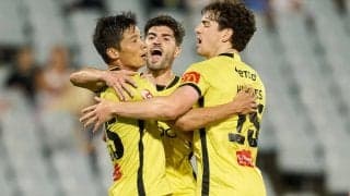 「これはファンタジスタ」「上手すぎる」オーストラリアで日本人コンビが躍動！ 石毛秀樹→長澤和輝の衝撃プレーが話題