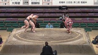 「超レア技きた」発生確率0.02％の“偶然決まる技”に視聴者ザワザワ……「見たの初めて」「後ろもたれ？」