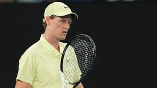 シナー、圧巻のパフォーマンスで世界8位デミノーに完勝！2年連続ベスト4進出[全豪オープン]