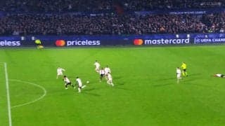 「This is 上田綺世」の絶品ゴール！“鮮やかラインブレイク”でバイエルン守備破壊「身体の使い方うますぎ」「体幹すご」