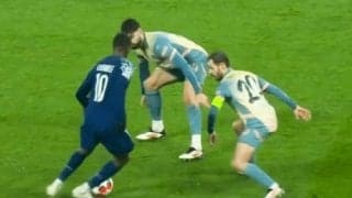 マンC名手も唖然…PSG魔術師の“神業ドリブル”に絶賛の嵐！「芸術だ」「強すぎる」森保監督も称賛した1対2突破の瞬間