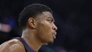 レイカーズがホームで昨季王者のセルティックスに大量リード…八村は前半5得点をマーク