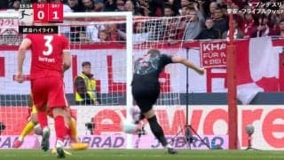 エグすぎる！ 怪物FWに「ドン引き」 時速121キロ“爆速ショット”炸裂の瞬間「何その軌道」 神ターン→弾丸ショットにファン騒然