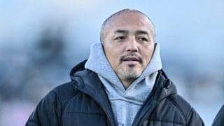 「ジンベーニョ動けず⁈笑」小野伸二氏の“マスコット壁越え”の芸術的スニーカーFK弾が話題！「壁達が可愛い」「悔しがってるのはふろん太だけ」などの声