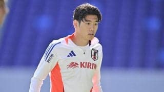 「もうこれは全盛期香川じゃん」ブレンビー鈴木唯人の胸トラップ→鮮やかルーブ弾に反響！「憎らしい程に上手い」「角度のある難易度高そうなループ」と称賛続々