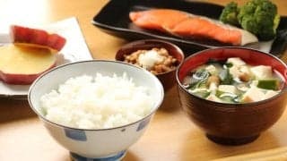 悪玉コレステロール値が高いといわれたら？食事や食べ物選びの工夫を解説
