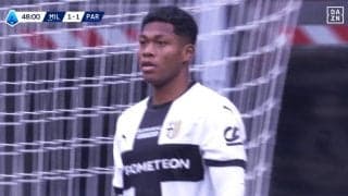 「バグってるよ！」鈴木彩艶の70m超“理不尽フィード”に騒然！ 一蹴で数的優位を作り出した瞬間「マジですげえ」