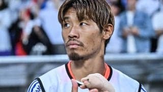 「何かのCMかと思いました」「娘さんそっくり〜」守田英正の幸せ“誕生日ムービー”に反響！ 菅原由勢は「やたら強そうなパパ」と反応、久保建英は「0604」をアピール