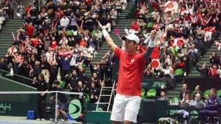西岡良仁、エース対決を制して2勝2敗に。最終試合の錦織圭にバトンつなぐ「神が降臨する」[デビスカップ／イギリス戦]