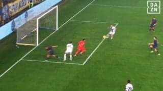 「ホラー映画だ！」鈴木彩艶の“危険な飛び出しミス”に現地メディア辛辣…「落ち着きがない」“カオス”を生んでしまった瞬間