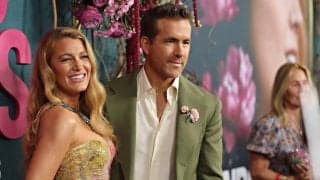 元イングランド代表FWも獲得…ライアン・レイノルズが本領発揮！ レクサムが英3部としては異例の移籍金でライバル主砲を強奪