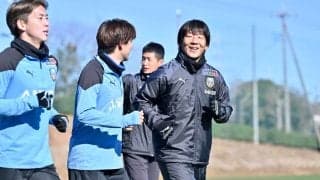 「大黒さんえぐいw」44歳の元日本代表ストライカーの圧巻のお手本シュート2発にファン驚愕！「現役選手よりも強烈だわ」「開幕スタメンの準備宜しくお願いします」の声