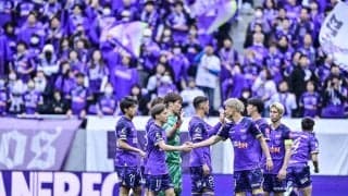 「これは欲しすぎる」「実用性最強」J1広島が2万5千人にプレゼントする「豪勢すぎる観戦モフモフグッズ」が大反響！「モデルが良いから尚更良く見える」と女性モデルにも注目の声