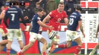 本当に足？まるで手投げだ！フランスの至宝デュポンが見せた神業キックパスに地元ファン熱狂 仲間が走り込むスペースに完璧タイミング