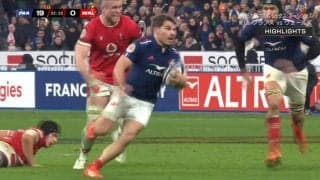 異次元の空間把握能力 巨漢の中をすり抜ける174センチの天才デュポンの驚愕ステップに解説者「上から見ているみたい」