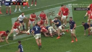 なぜそのコースが見えている？世界的SHが投げた超ロングラストパスが正確無比すぎる“デュポン劇場”解説者ベタ褒めの神技術