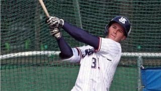 「40発は夢じゃない」話題の燕ドラ2モイセエフは何がすごい？　球界OBが徹底解説「高卒のフリーバッティングじゃない」
