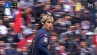 伊東純也が「相変わらず速い」 “40m”爆走ドリブル→高速カウンター発動「いい位置まで運んだ」反響続々