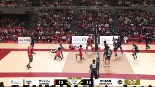 男子バレー、衝撃の“足技”レシーブ！ 執念のプレー…緊迫ラリーでの一コマにアリーナ騒然