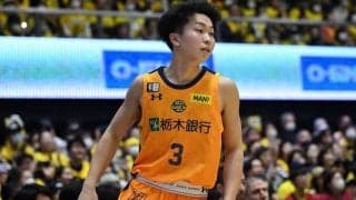 宇都宮ブレックスの田中大貴がデビュー「すごく緊張」…“27歳差”田臥勇太とともにコートへ