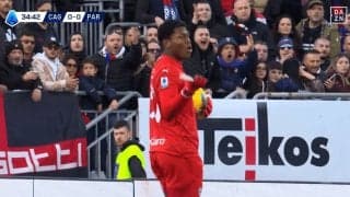 どうした鈴木彩艶…ハンド疑惑の“ドタバタ劇場”に敵ファン大ブーイング！「精神的に苦しんでいる」地元メディアが分析