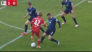 うめえええ！ 堂安律、“神ステップ”に「ドン引き」 相手DFがフリーズ→“タメ”を作る絶妙キープ… スタジアム騒然「上手すぎ」 「最高」