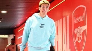 冨安健洋に漂う暗雲…「膝の再手術」の可能性を現地紙が示唆　専門サイトも回復を不安視「期待されていた改善はみられない」