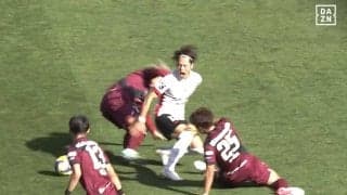 「荒すぎやろ！」大迫勇也が渡邊凌磨の足を踏みつけ…「危険じゃない？」「カード出してよ」「今のはあかん」ファン騒然