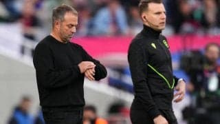 フリック監督がベリンガム退場問題に持論、｢選手が審判と議論するのは時間とエネルギーの無駄｣